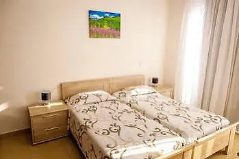 New Day Apartahotel 3*