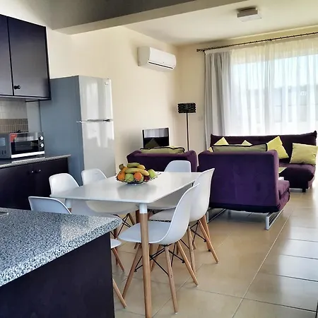 New Day Ξενοδοχείο με διαμερίσματα Πάφος