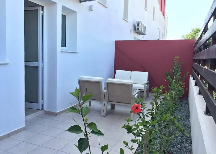 Ξενοδοχείο με διαμερίσματα New Day Πάφος